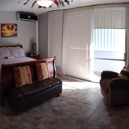Saint Tropez Apartment San Juan Bagian luar foto